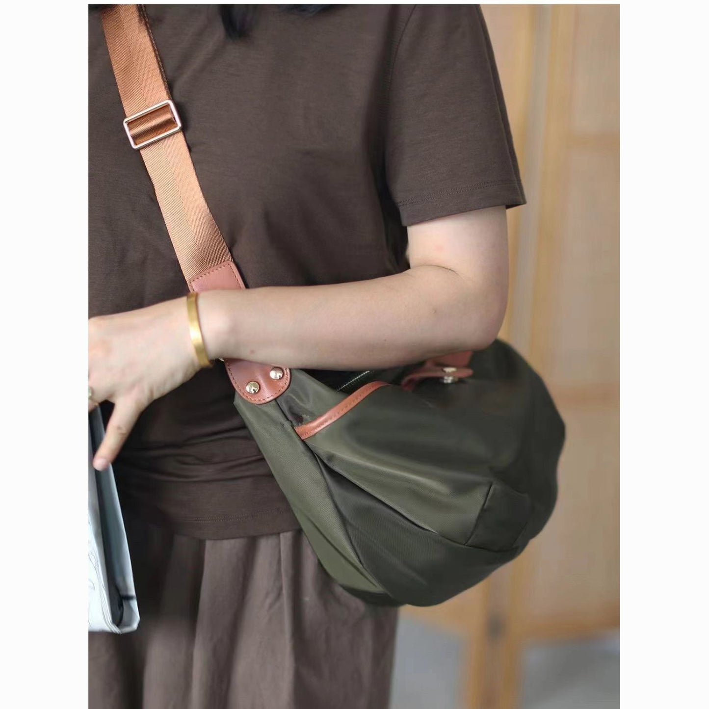 811 canvas waterproof crossbody bag