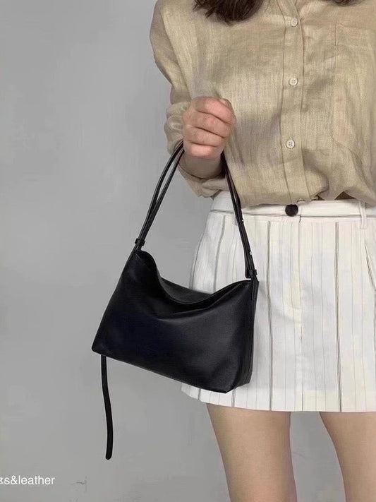 978 calfskin shoulder bag