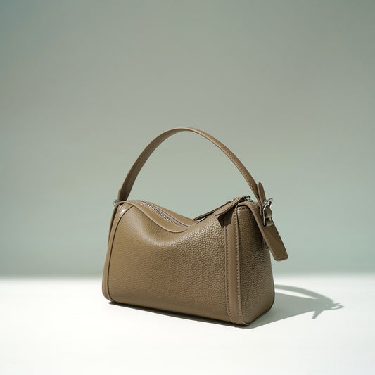 2104 niche boston crossbody bag