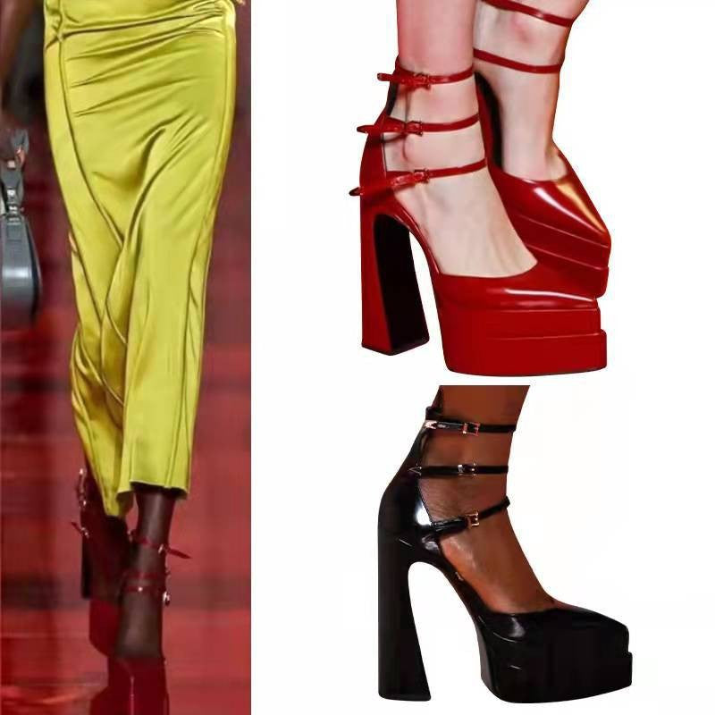 2123 patent leather thick heel sandals