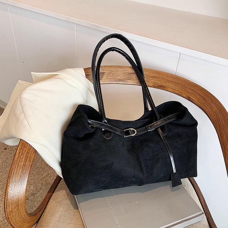 3350 Shoulder Bag