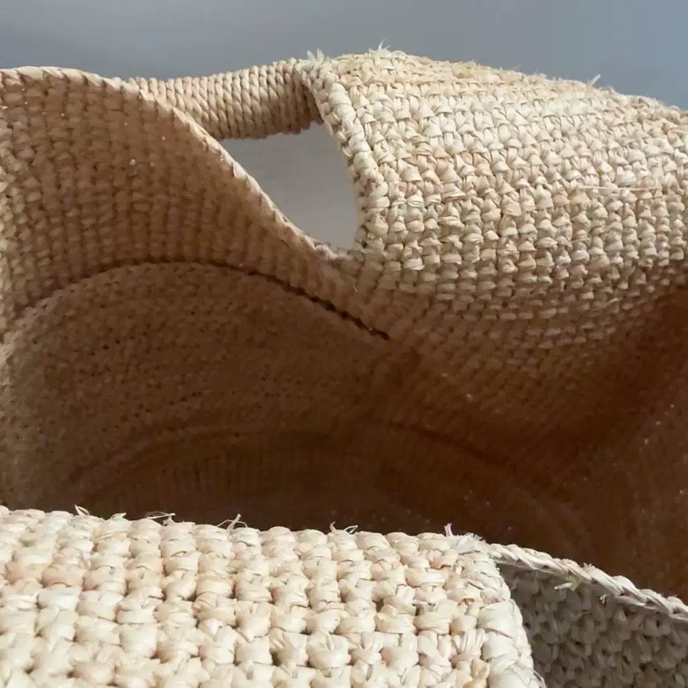 2389 Raffia woven large beach handbag