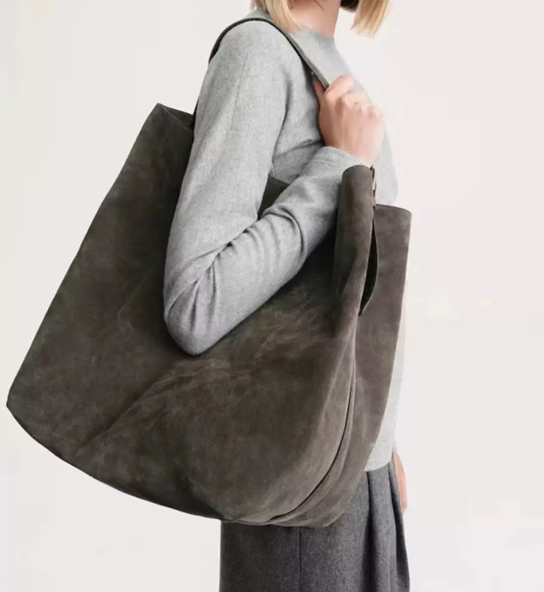 2773 large handbag in suede