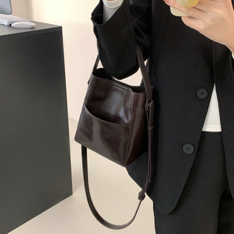 2217 small bucket handbag