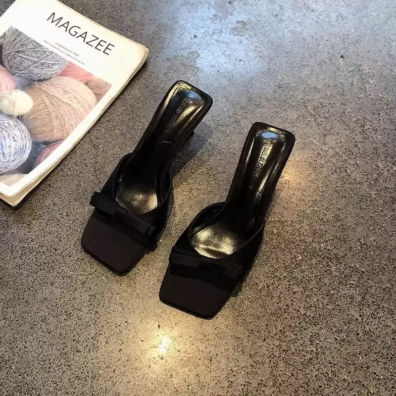 2805 Lovely summer bowtie slides