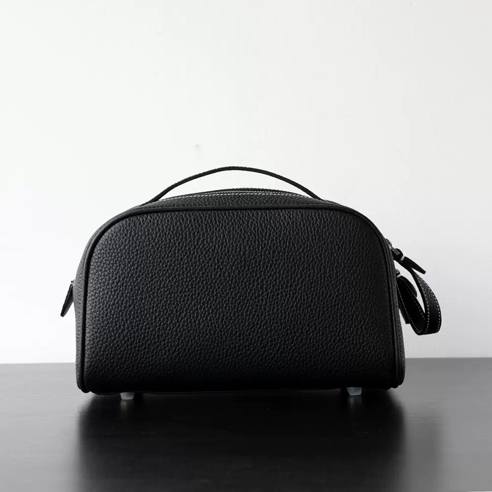 2578 genuine leather portable make up bag