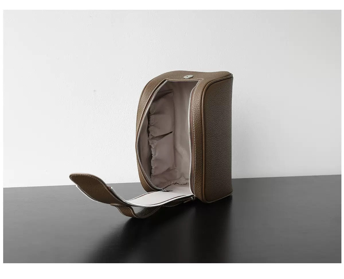 2578 genuine leather portable make up bag