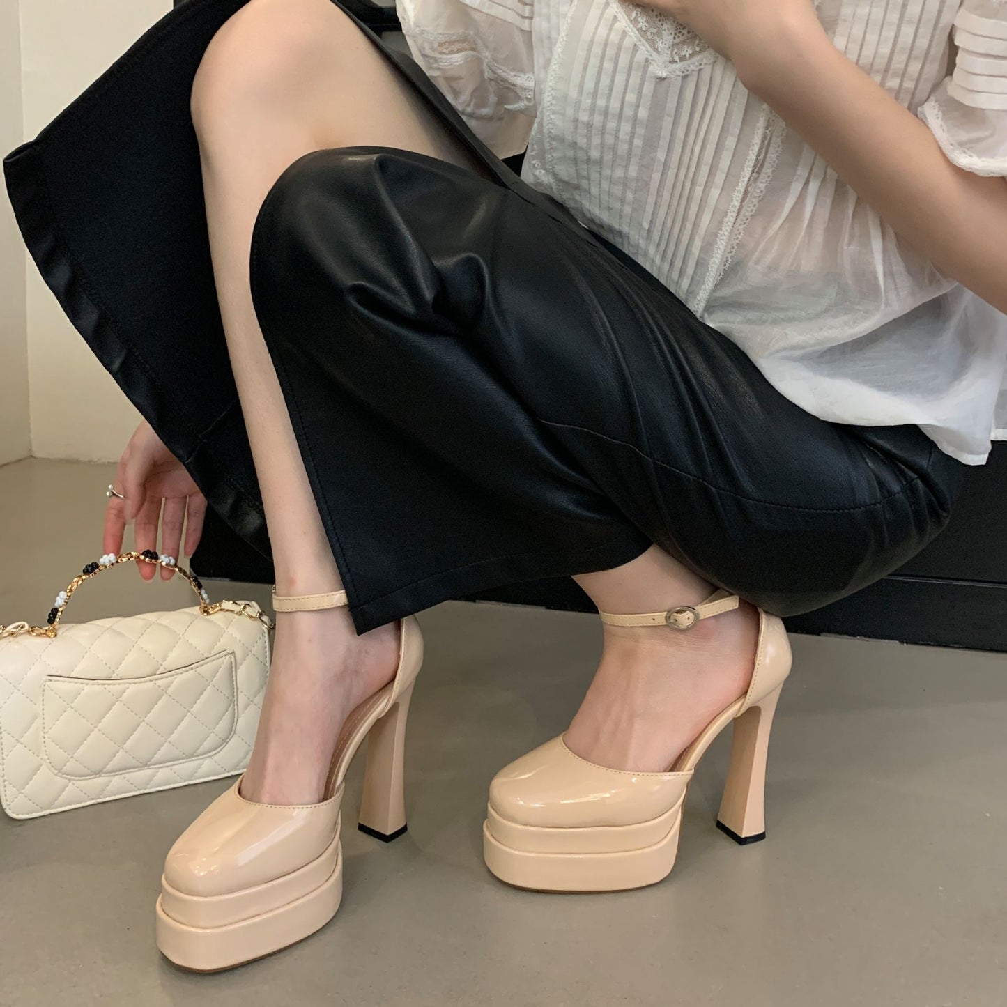 2268 patent leather high heel