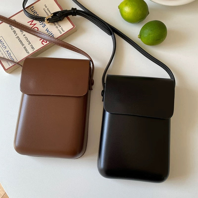 835 Stylish Phone Bag
