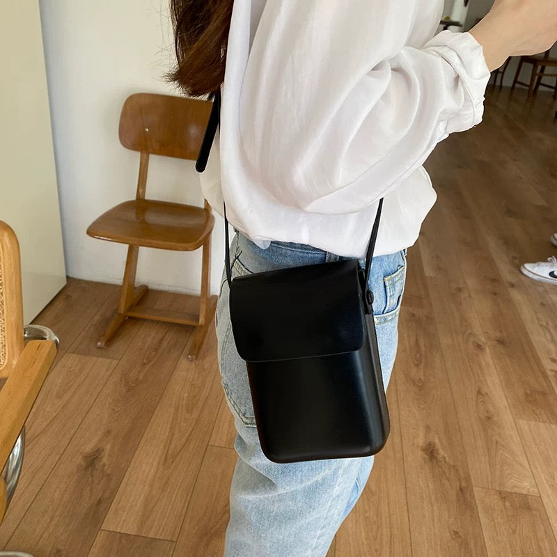 835 Stylish Phone Bag