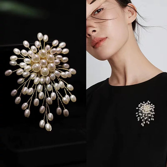 744 Fashion Flower Pearl Brooch