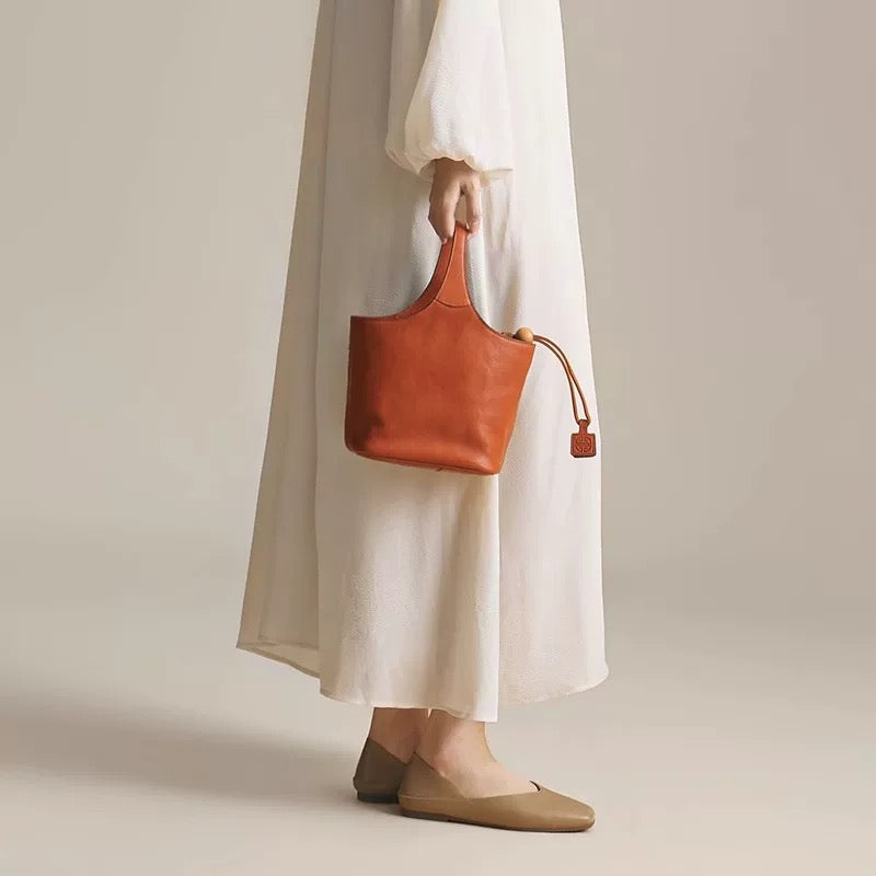 VH5 Classic Leather Handbag