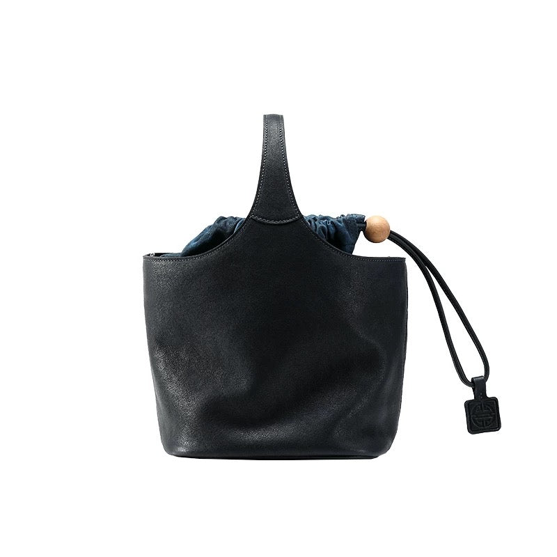 VH5 Classic Leather Handbag