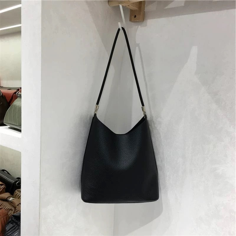 749 Women Shoulder Bag