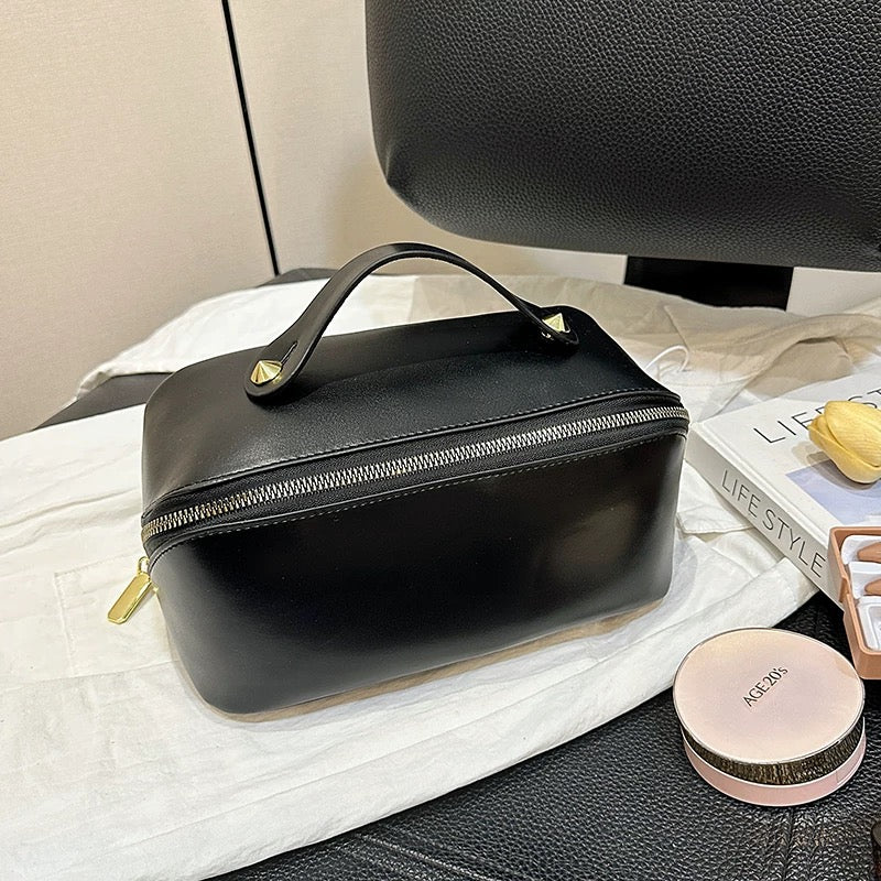 709 Multi-colored makeup bag
