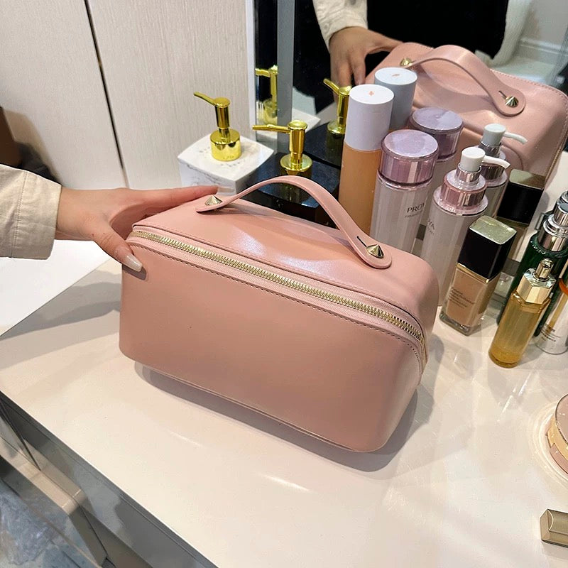 709 Multi-colored makeup bag