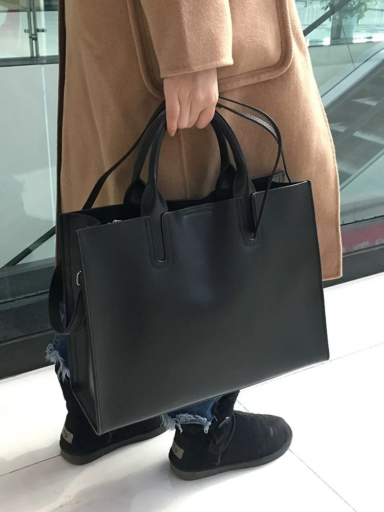 690 Women Tote Bag