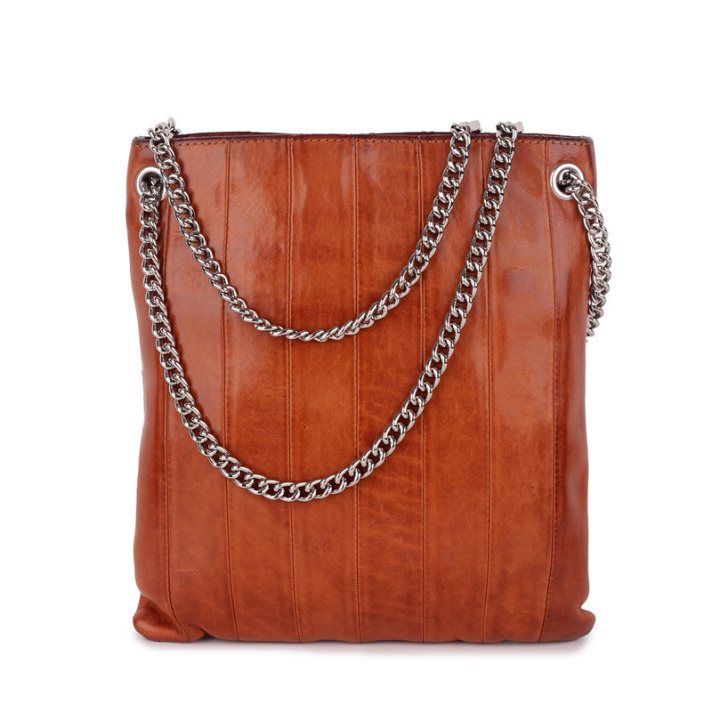 1017  leather chain shoulder bag