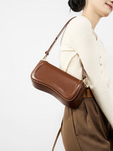 2180 niche baguette bag