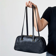 2704 New stylish black handbag