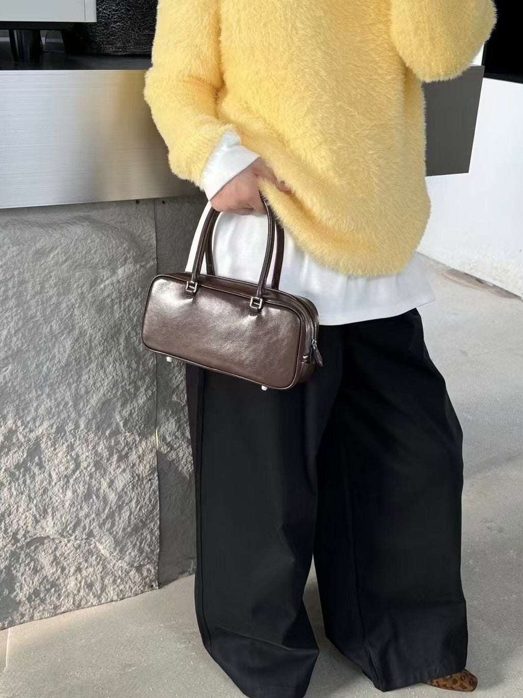 BY1 small niche boston handbag