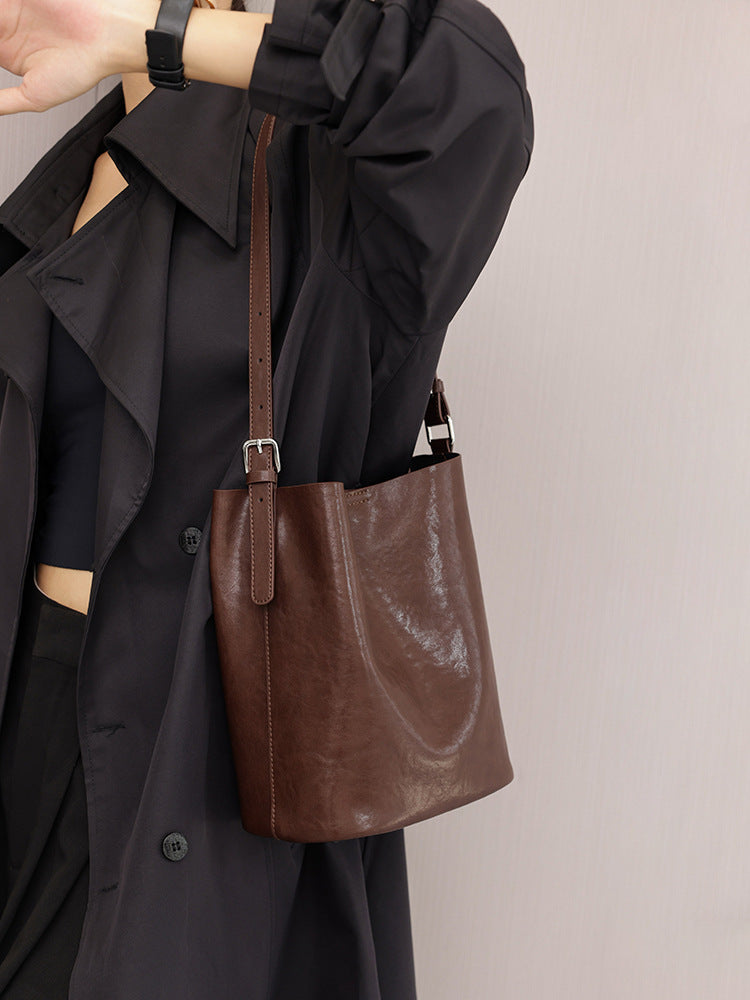 226 genuine leather bucket handbag
