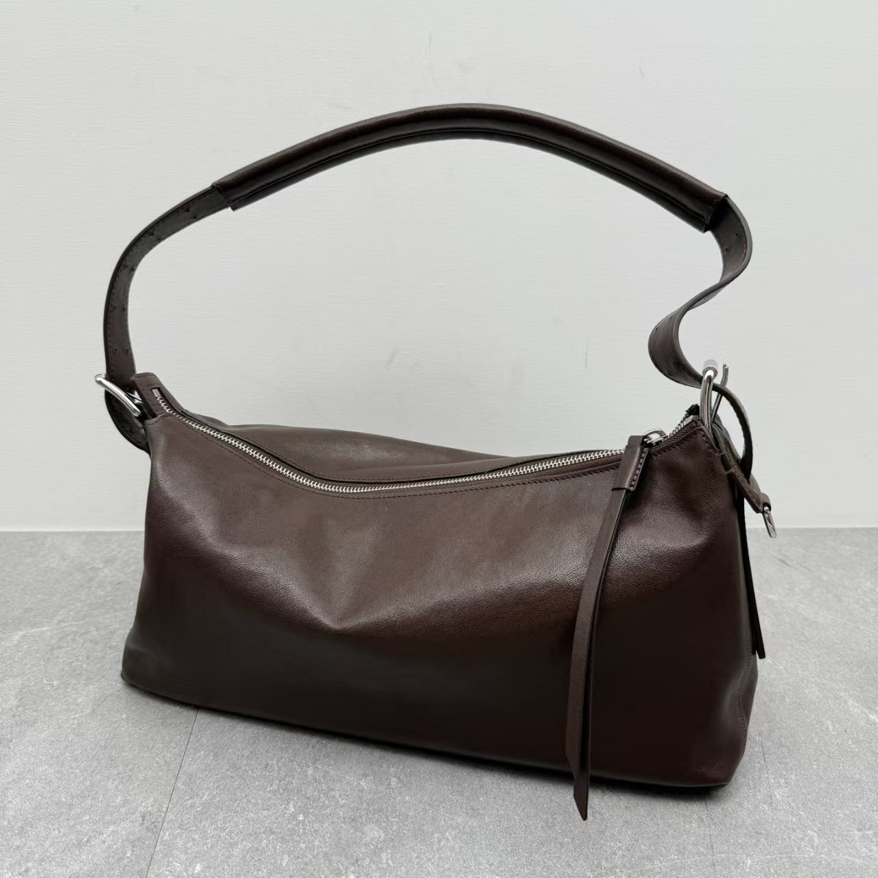 3286 cowhide hobo