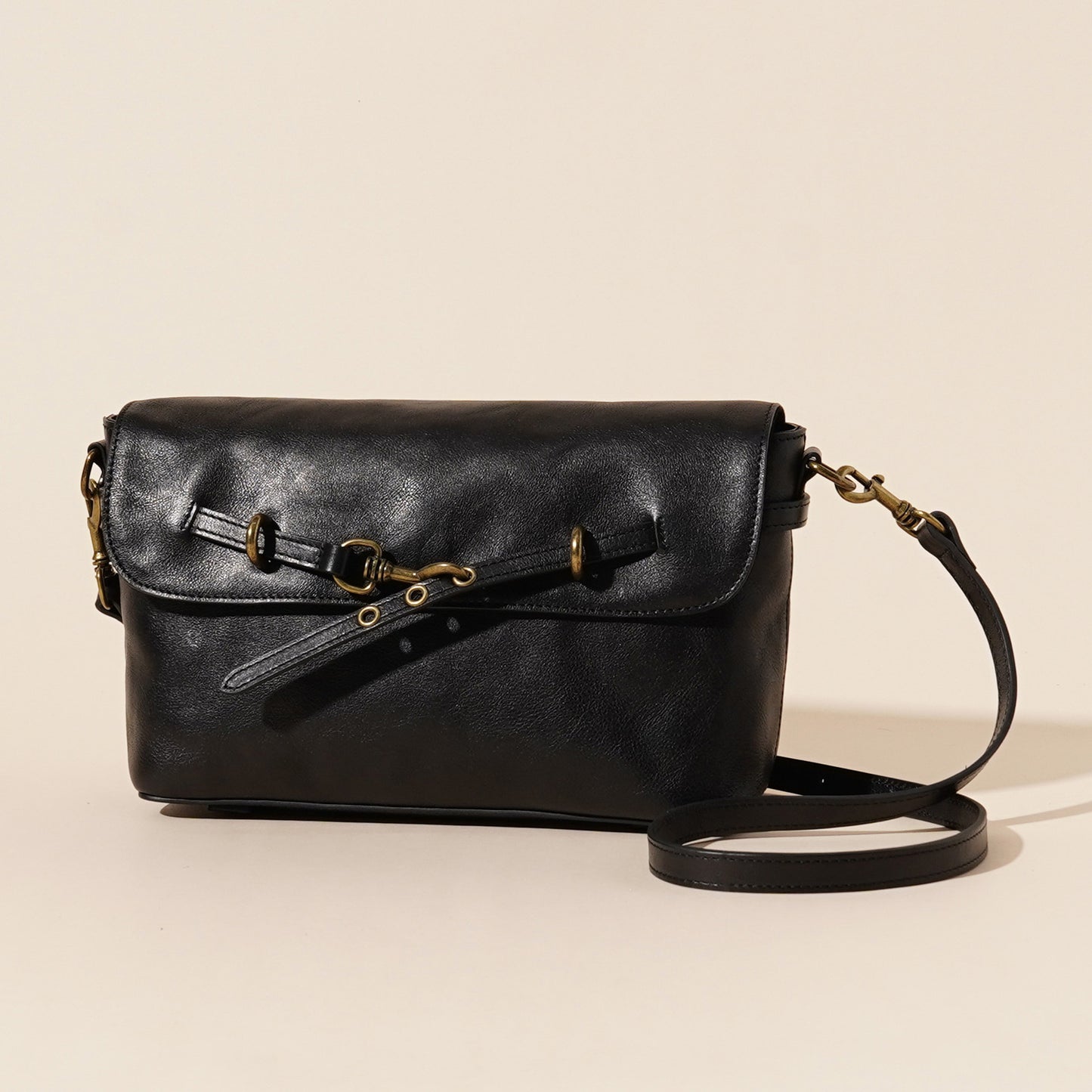 2300 vintage cowhide leather shoulder bag
