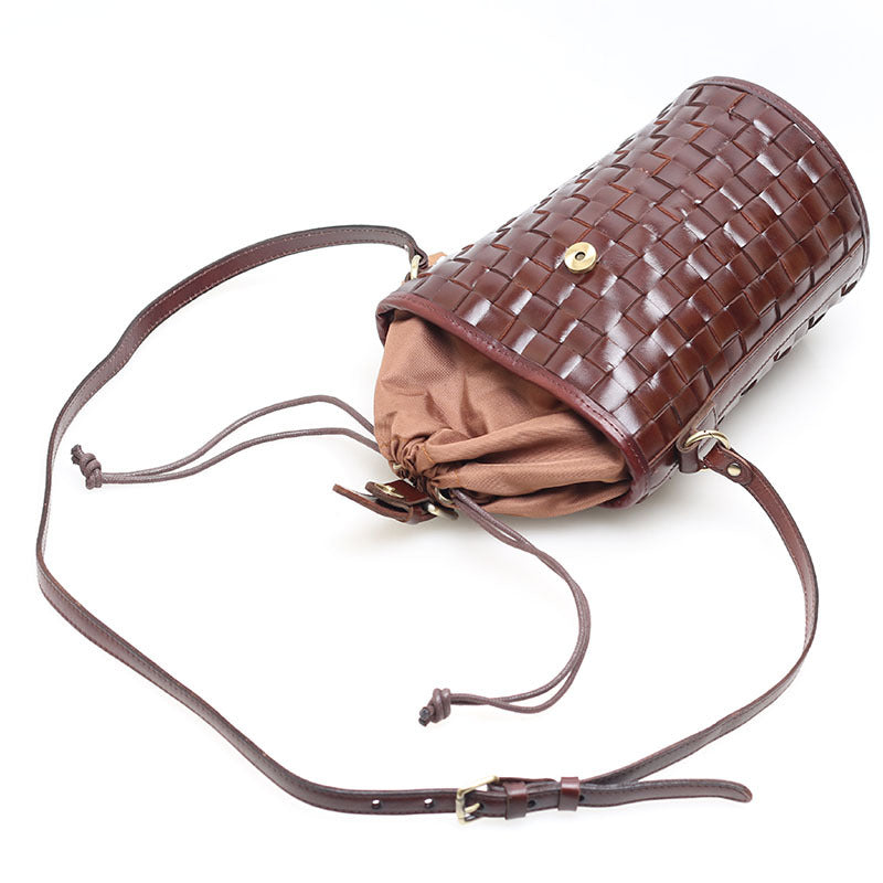 564 handmade knitted bucket crossbody bag
