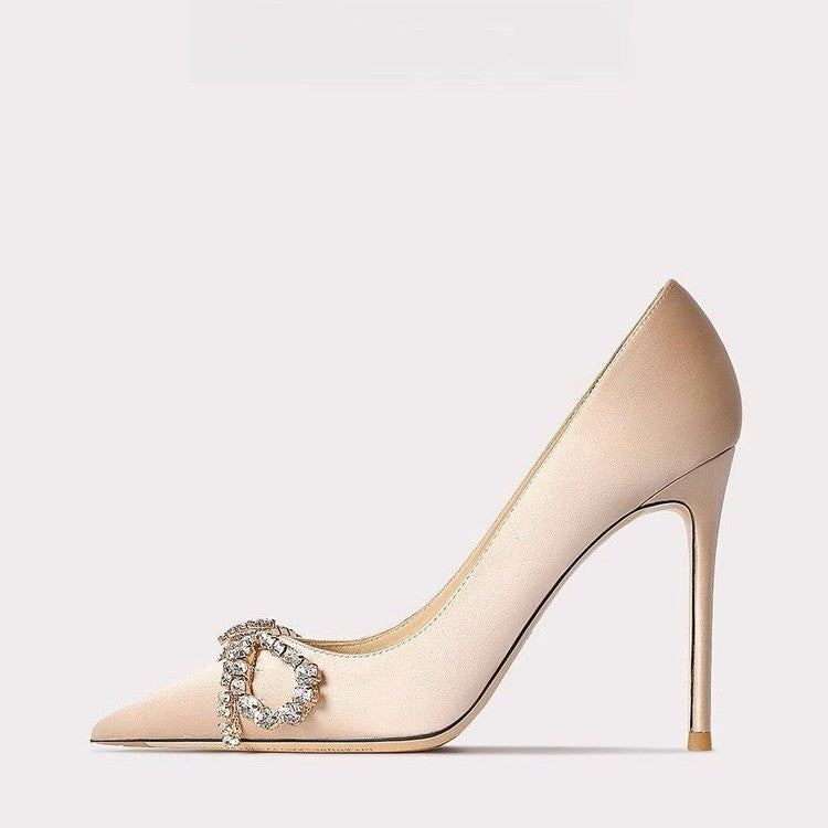 4032 rhinestone bow pumps