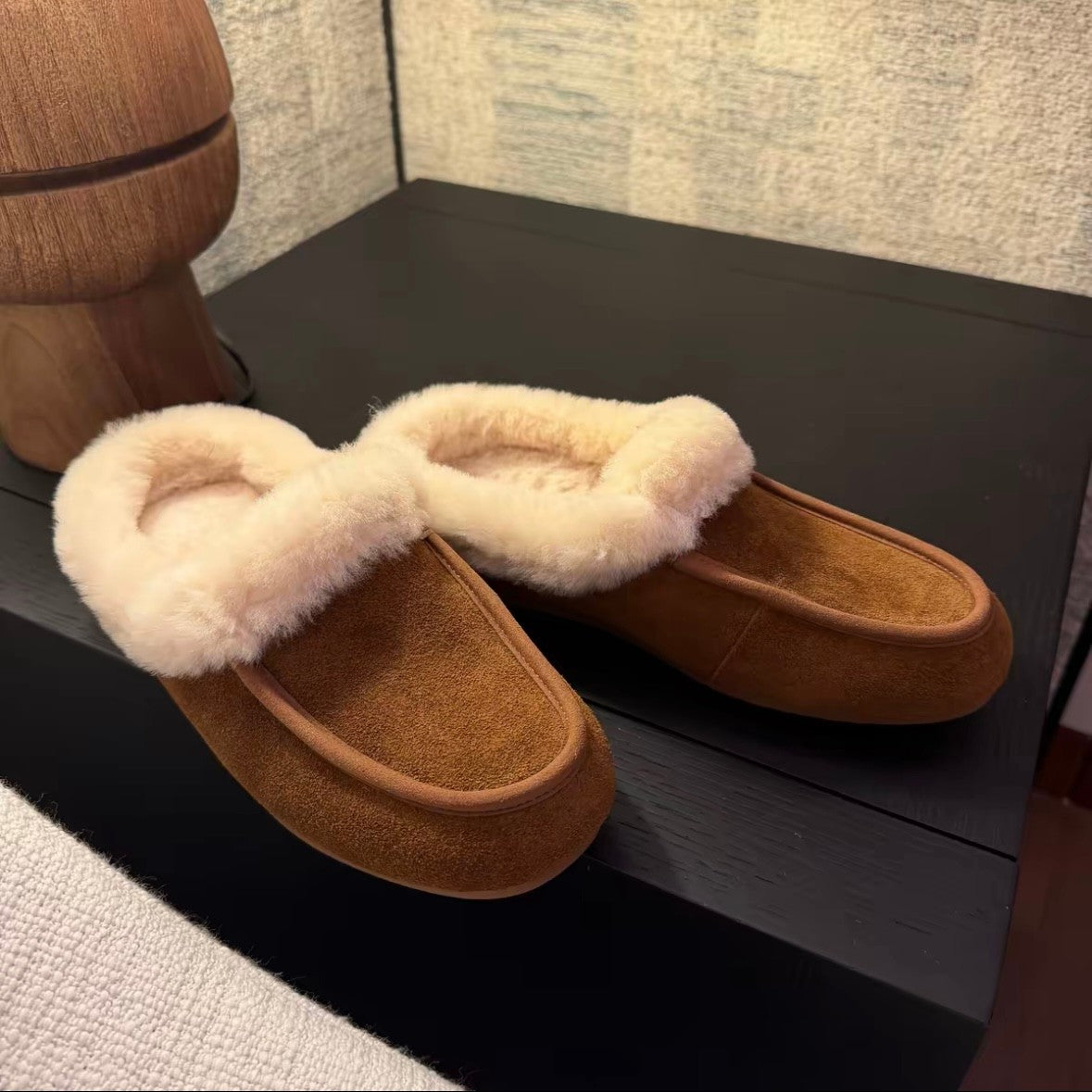 3713  winter wool slippers