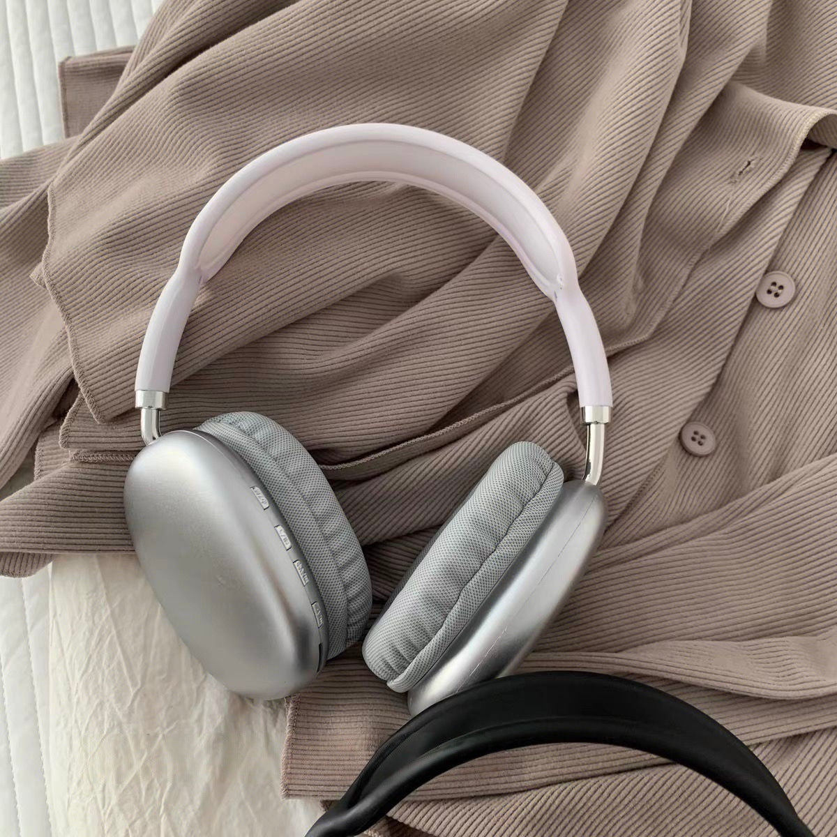 2391 over ear wireless bluetooth headphone