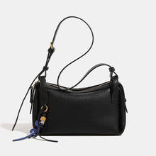 1152 vintage boston handbag