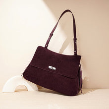 2711 Large casual handbag in suede
