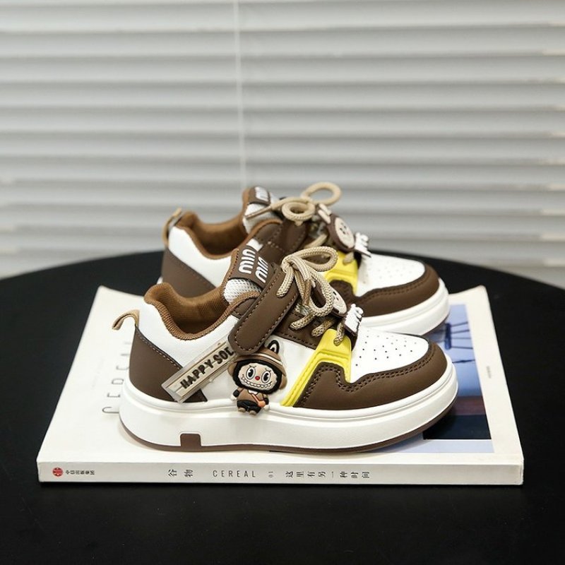4886 white sneaker for kids
