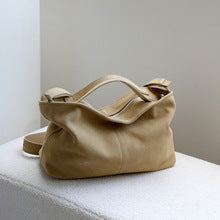 2729 fall and winter large handbag in suede