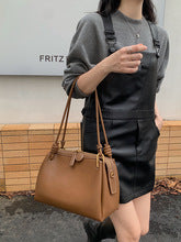 1375 genuine leather handbag (fedex/ups)