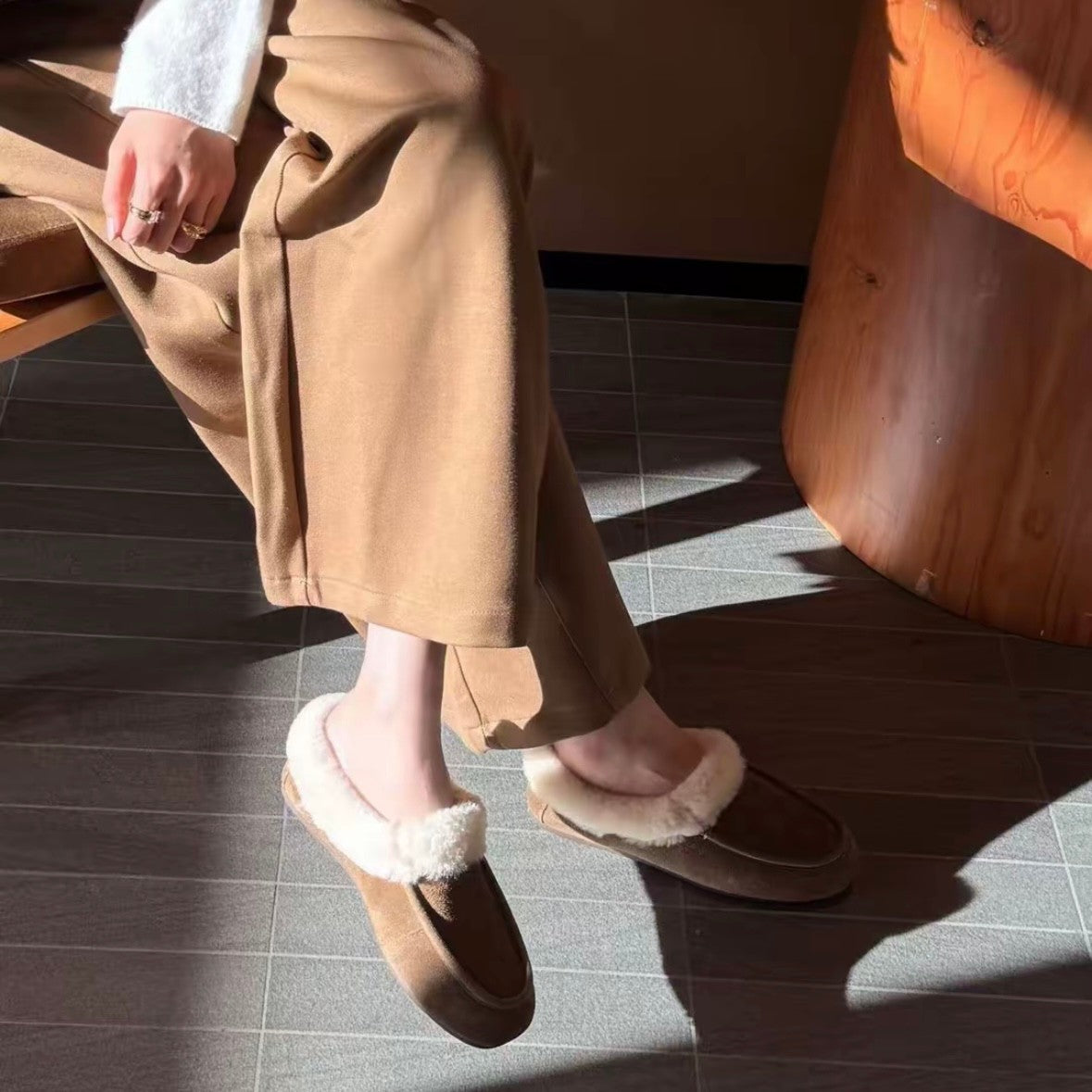 3713  winter wool slippers