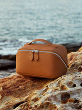 2747 genuine leather portable vanity