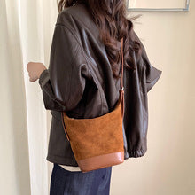 2742 vintage small bucket in suede