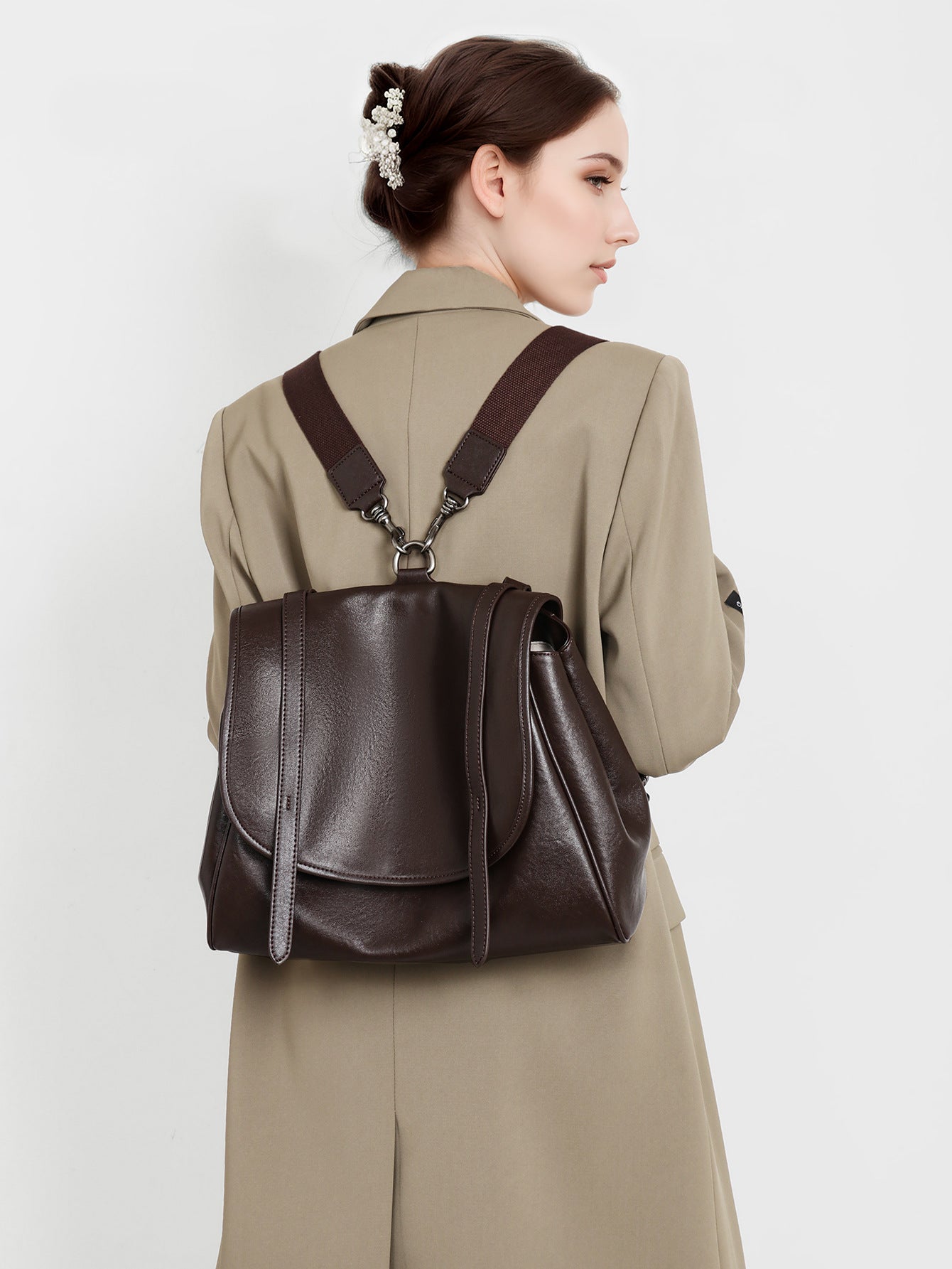 3779 genuine leather leisure backpack