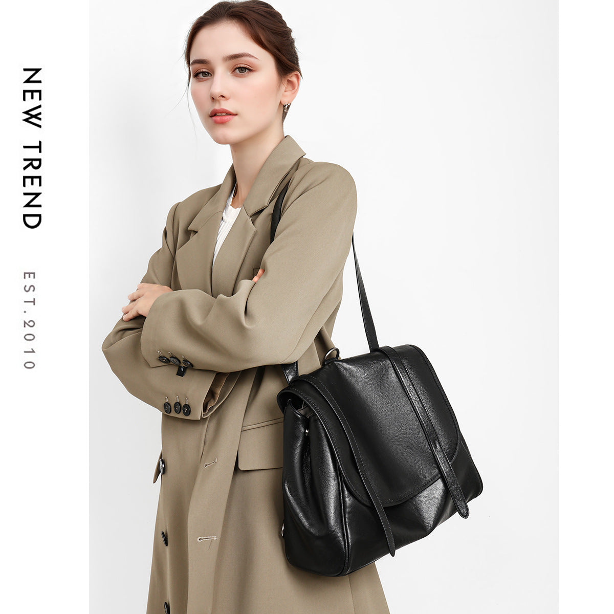 3779 genuine leather leisure backpack