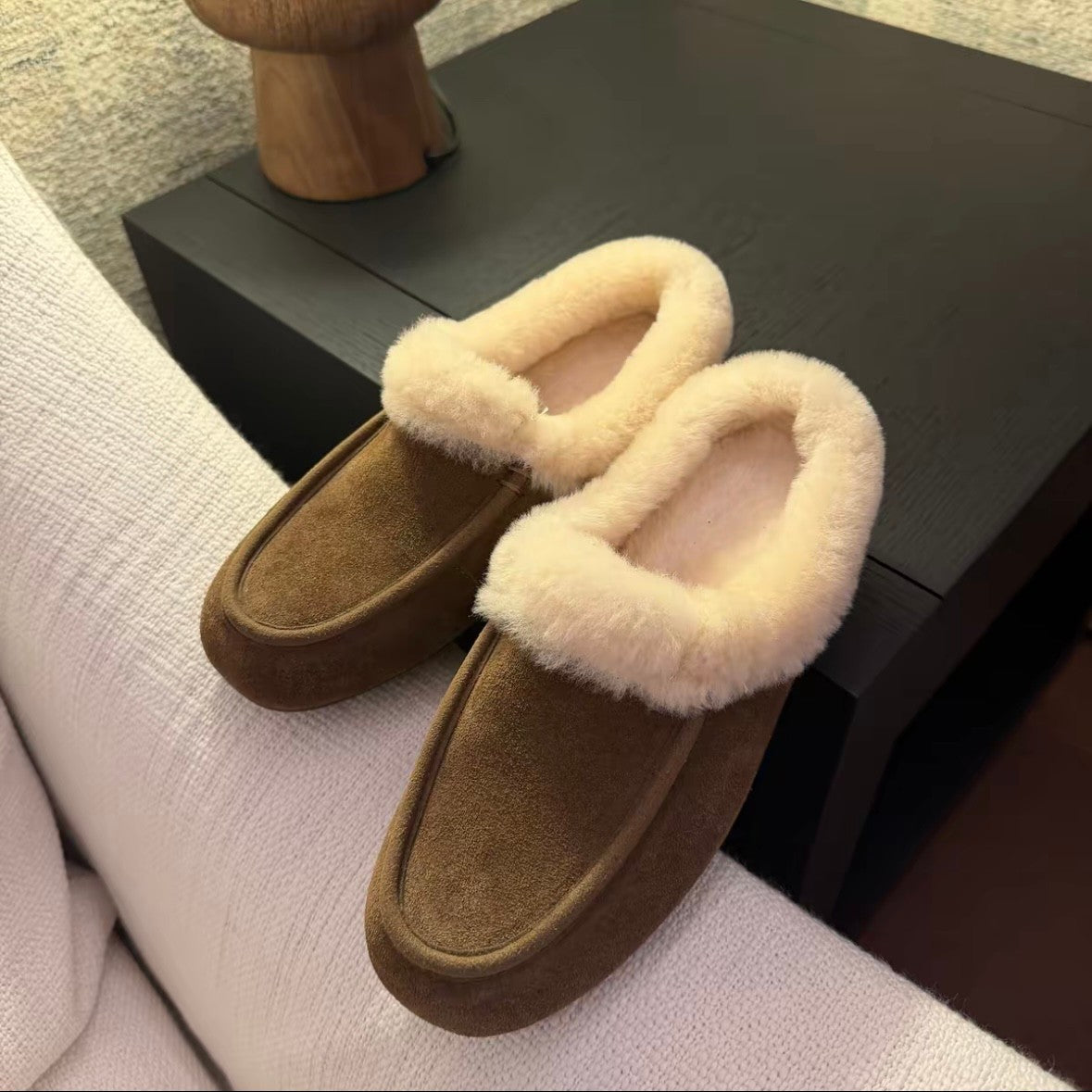 3713  winter wool slippers