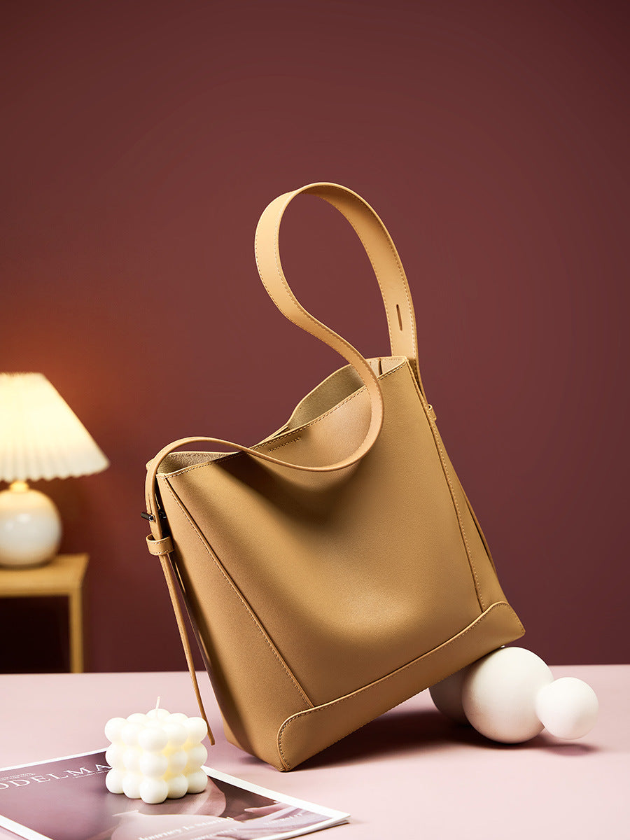 1338 large shoulder bag
