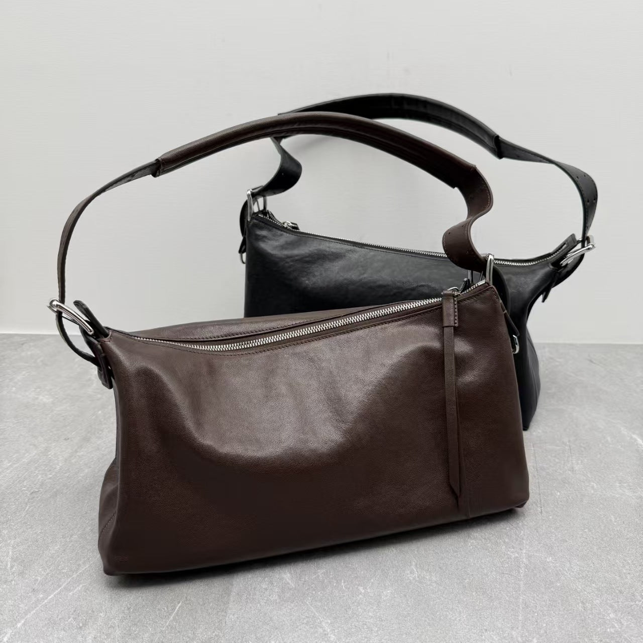 3286 cowhide hobo