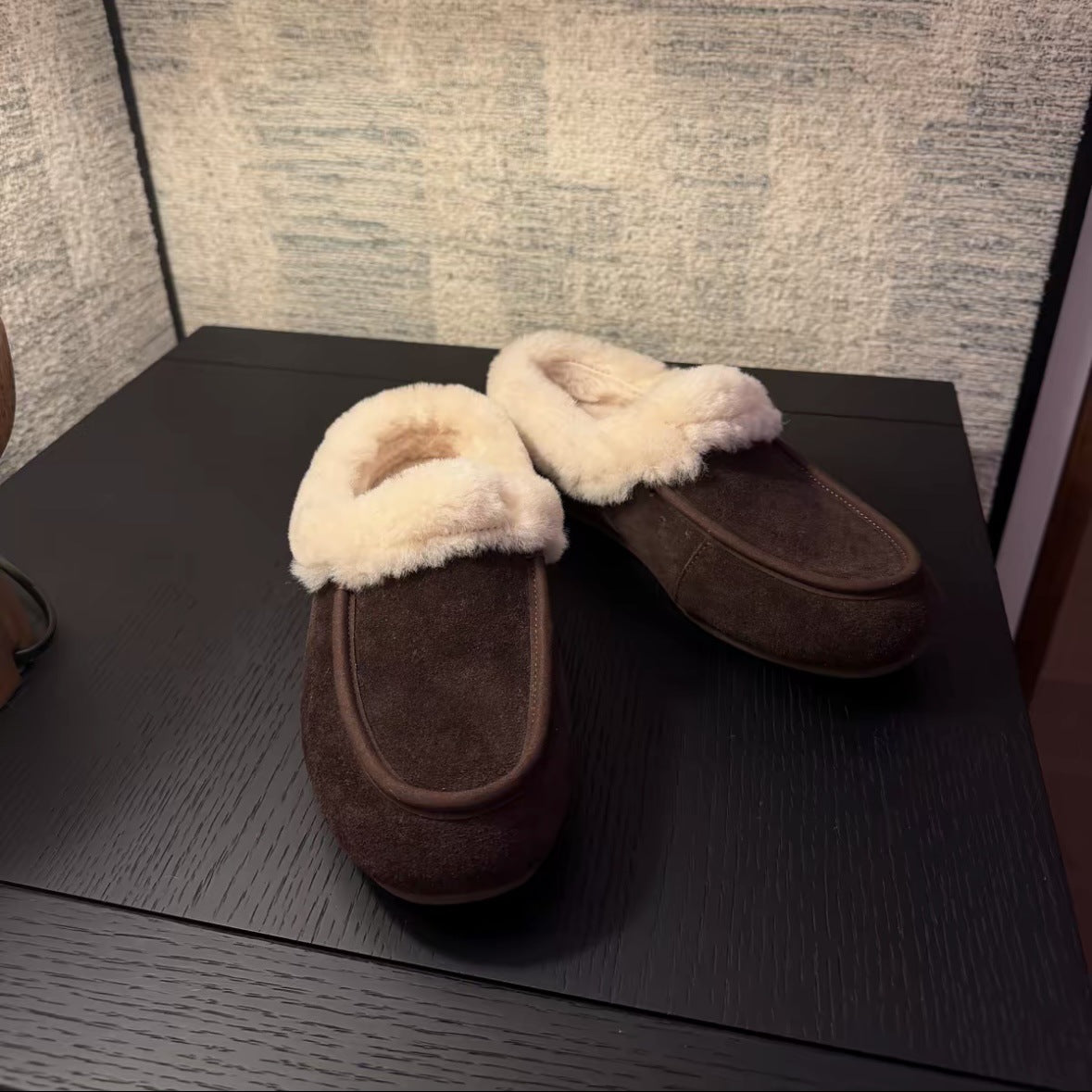 3713  winter wool slippers