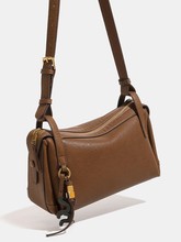 1152 vintage boston handbag