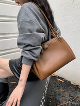 1375 genuine leather handbag (fedex/ups)