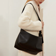 3213 Shoulder Bag