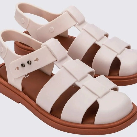 2113 flat soled women hollow sandals
